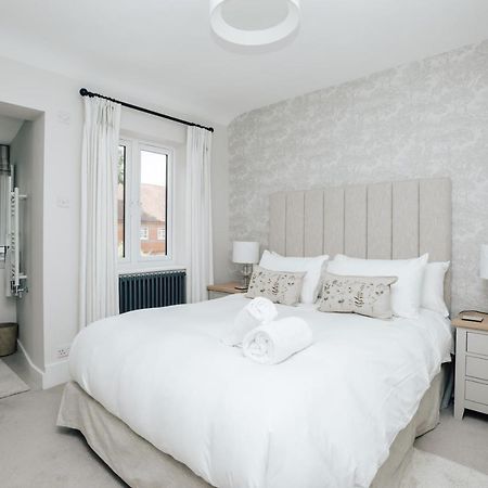 The Dragonfly - Central 2 Bedroom House هنلي أون ثيمز المظهر الخارجي الصورة