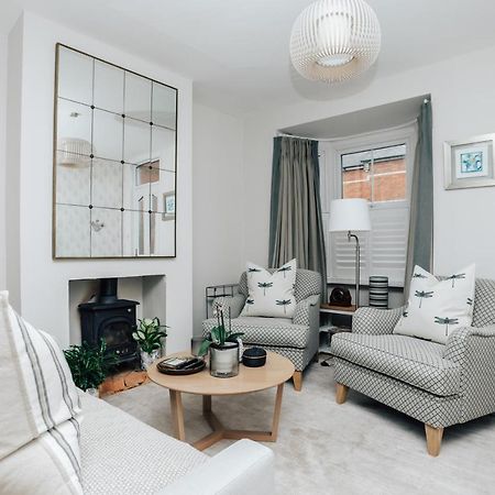 The Dragonfly - Central 2 Bedroom House هنلي أون ثيمز المظهر الخارجي الصورة