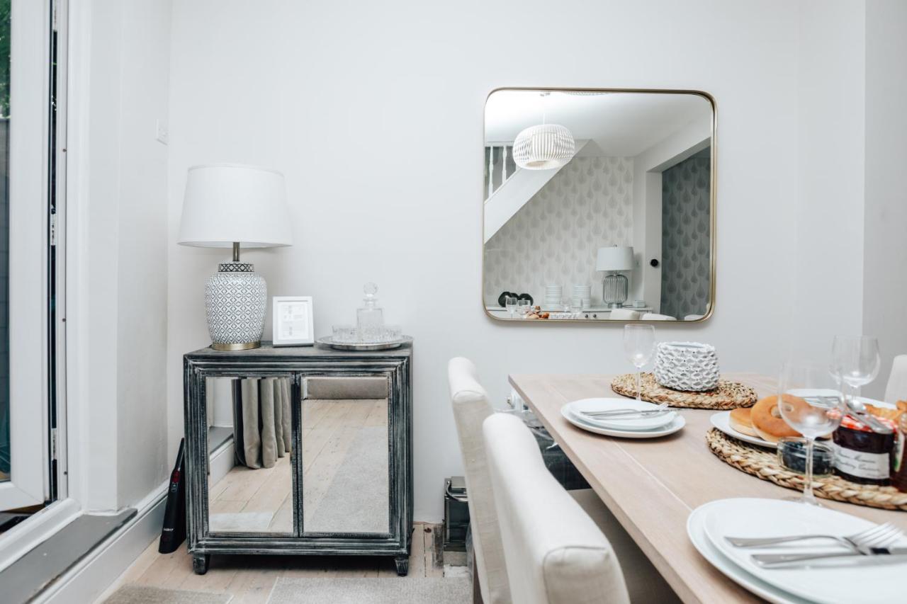 The Dragonfly - Central 2 Bedroom House هنلي أون ثيمز المظهر الخارجي الصورة