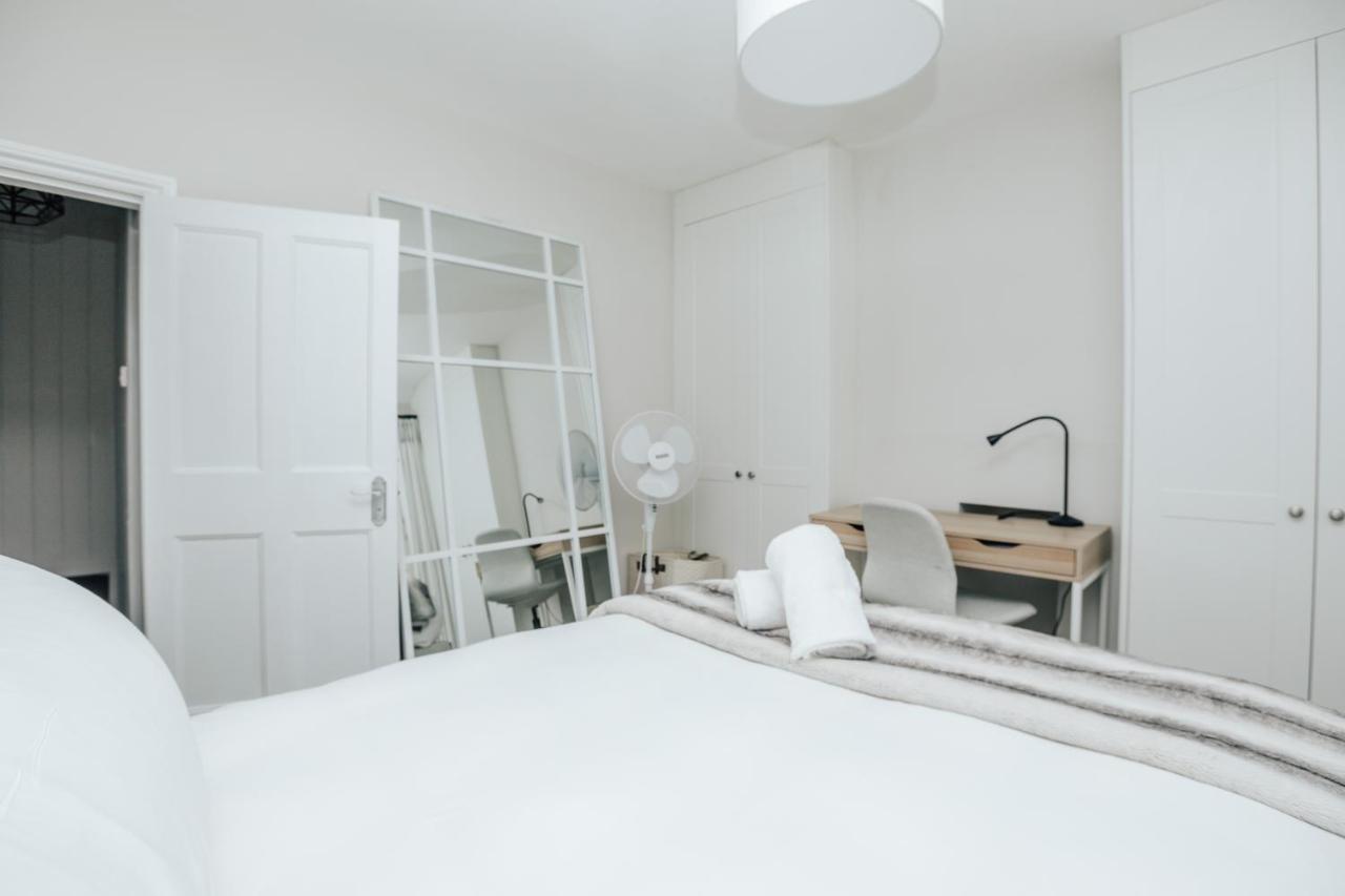 The Dragonfly - Central 2 Bedroom House هنلي أون ثيمز المظهر الخارجي الصورة