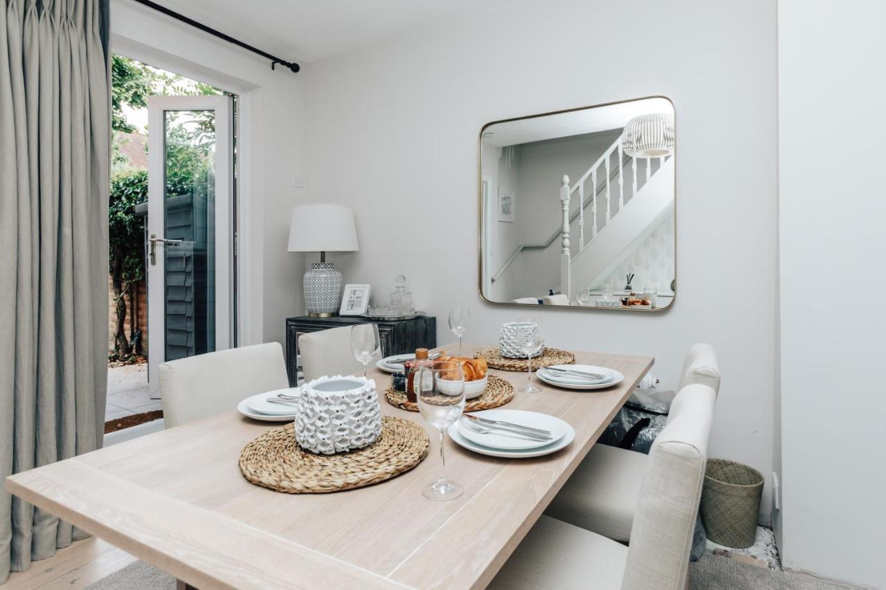 The Dragonfly - Central 2 Bedroom House هنلي أون ثيمز المظهر الخارجي الصورة